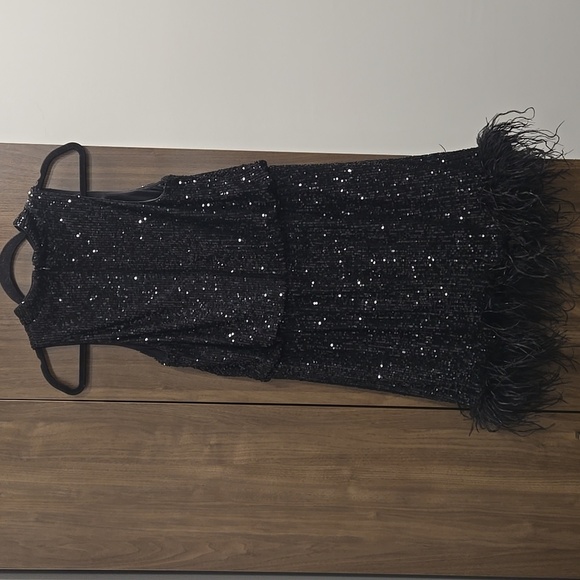 Eliza J-Sequin Feather Sheath Dress-Size 14 - Picture 9 of 17